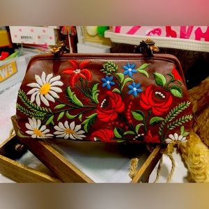 Lovely Isabella Fiore Handbag with Braided 12” Straps